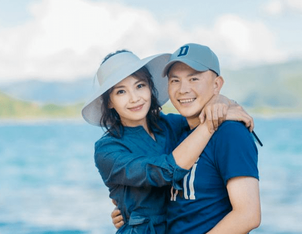 王珂取关刘涛，再退出与刘涛相关的粉丝群，两人婚姻真实状态成谜
