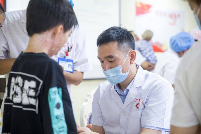 常德烧伤整形医院：用爱守护“烙印天使”