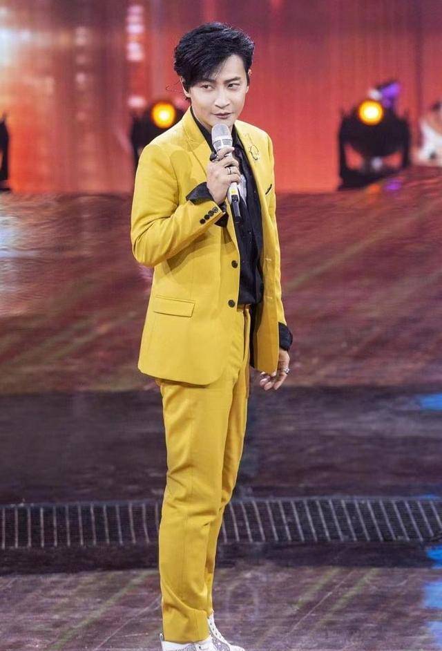 陈志朋翻红前生活曝光，经纪人称帮他打理事务，帮他提升身价