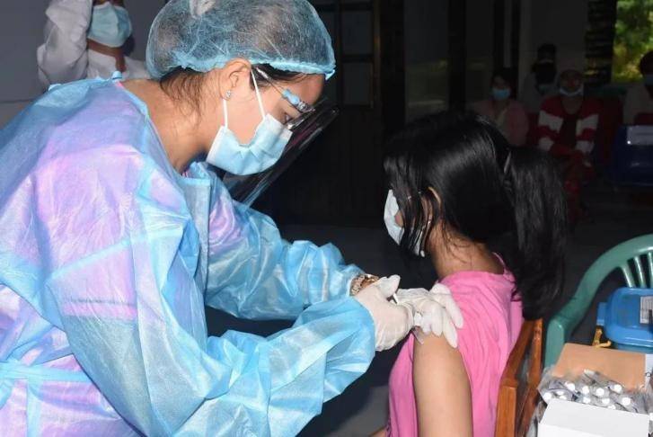 中缅合作生产首批100万剂新冠疫苗开始接种