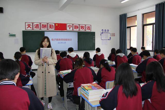 【湖北中职中专网】中职学校什么专业最好？没有最好的只有适合的！