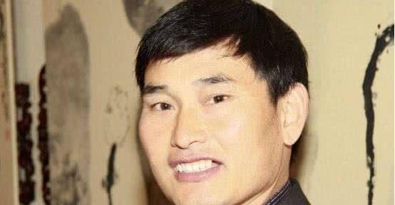大衣哥朱之文疑似搬家？邻居斥责没良心，网友表示：早就应这样！