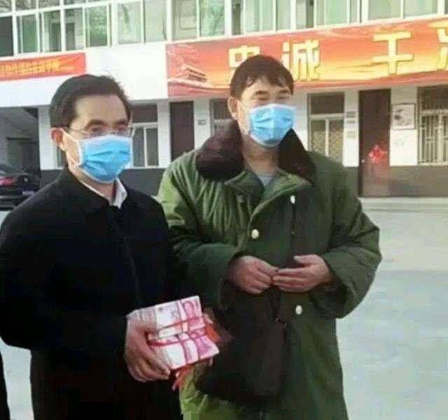 大衣哥朱之文疑似搬家？邻居斥责没良心，网友表示：早就应这样！