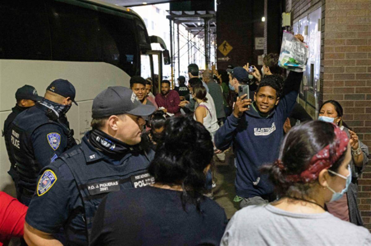 纽约将用豪华酒店免费接纳非法移民，原房价2千元人民币起步