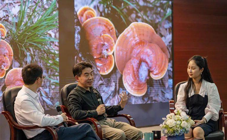 汪小凡：在神农架，有多少种生物，就有多少种美