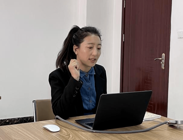 省民族语影视译制中心党支部开展主题教育读书分享会主题党日活动