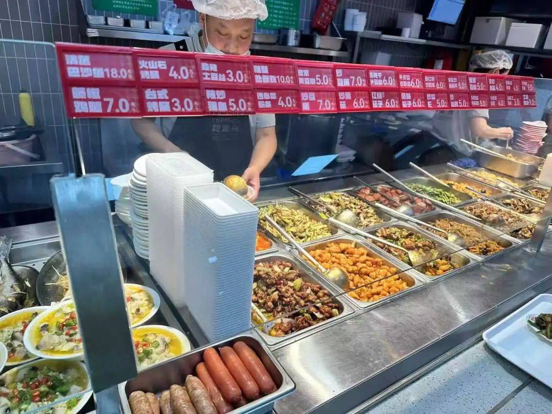 中式快餐三巨头,被北漂打工人吃成食堂了