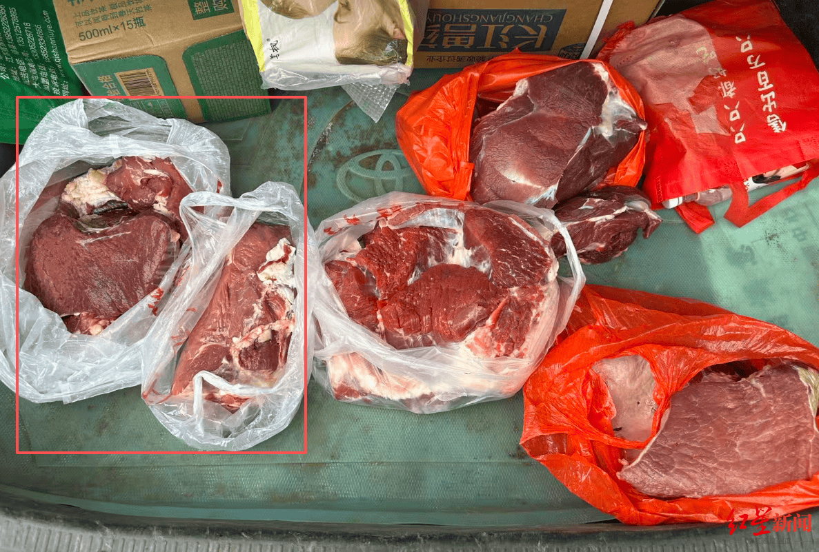 注水牛肉调查:屠宰场藏身农家院,深夜切开牛胸注水数分钟,牛肉连夜送批发市场