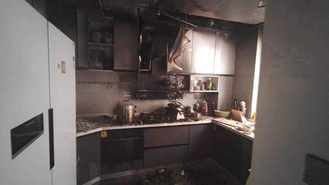 以案为鉴 | 家中起火前,他们都曾接到一通电话……