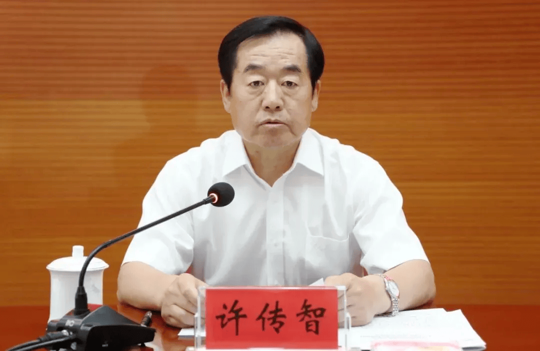 中纪委发布8人被查,有“内鬼”主动投案