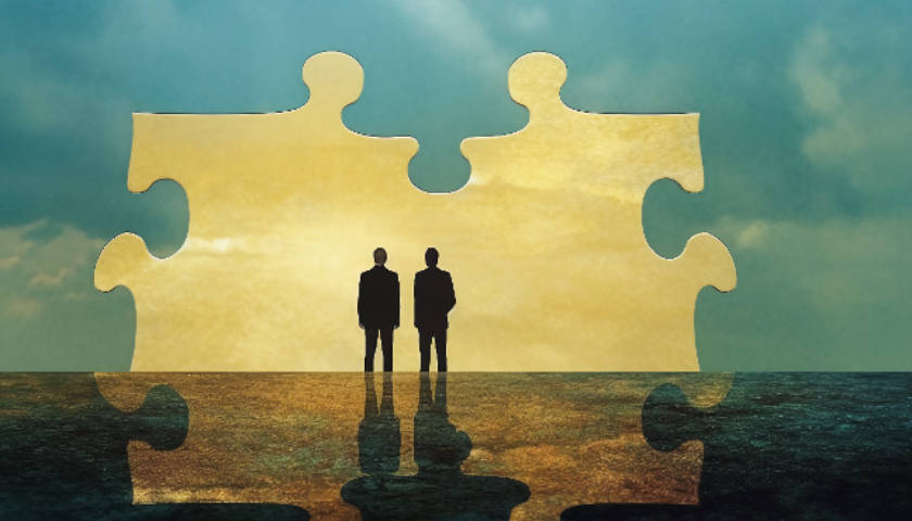 娃小智董事长首次直播露面,称买30万元货送SUV