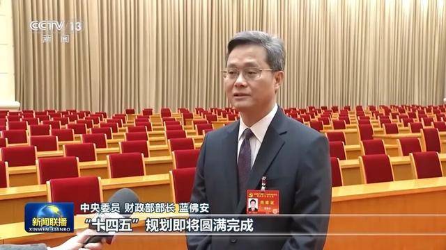 徐麟、胡昌升、黄强、信长星、蓝佛安、李贤玉、郝春侠、阴和俊,在《新闻联播》出镜