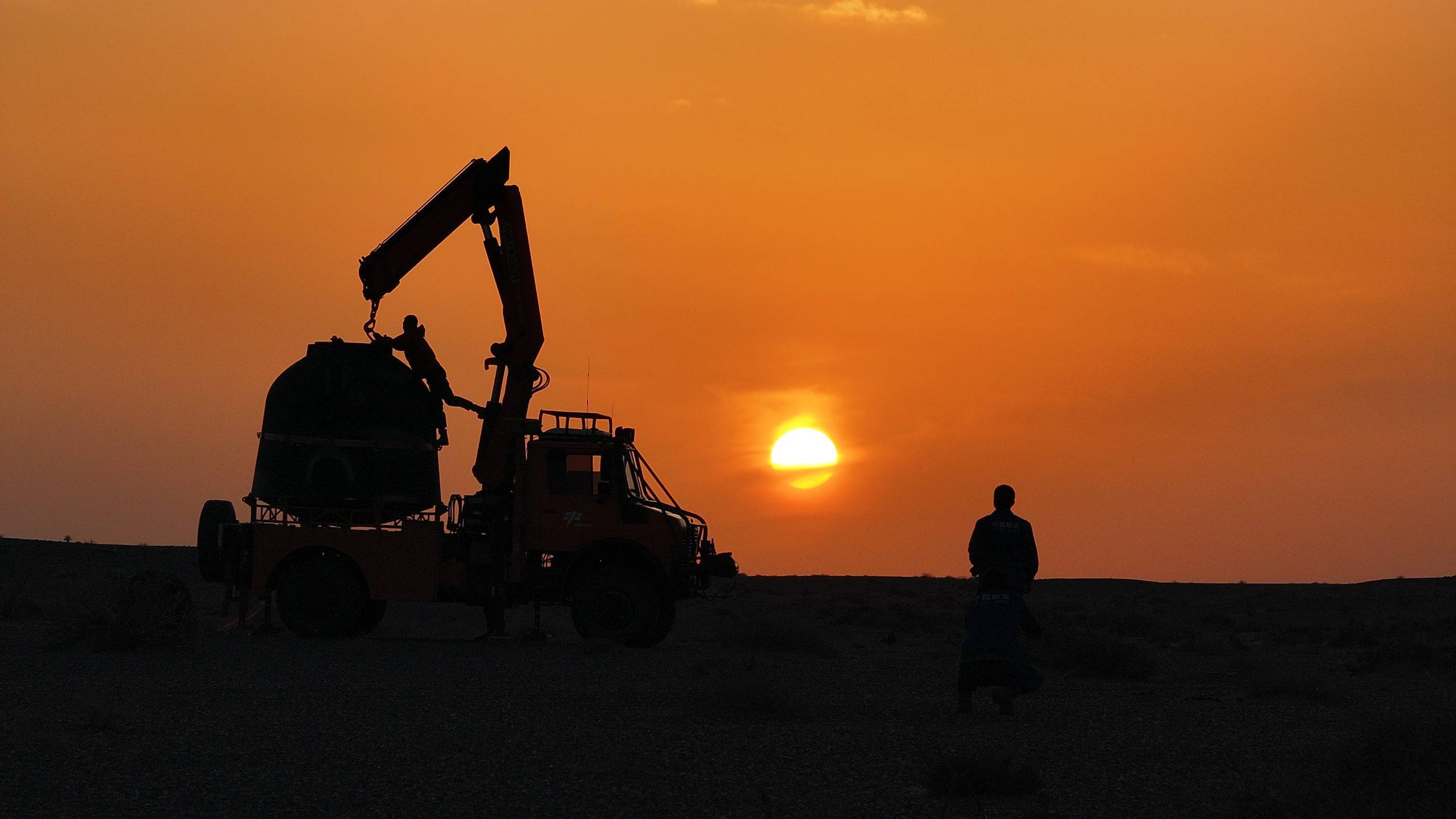 神舟二十号航天员乘组夜间返航额济纳 东风着陆场各系统做足准备迎接神舟“回家”