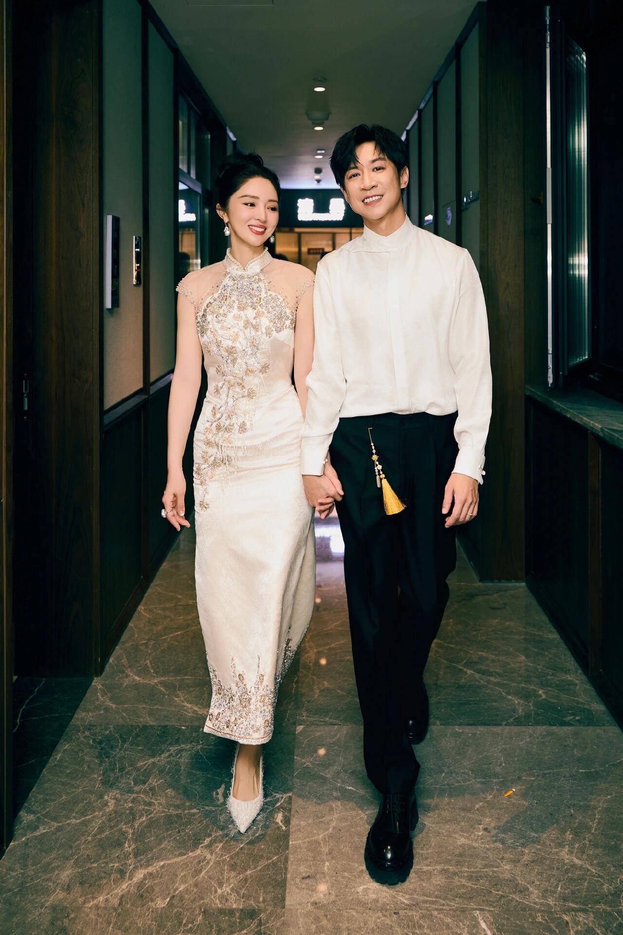 董璇回应与张维伊“婚礼餐标67元”:网上都是假的!