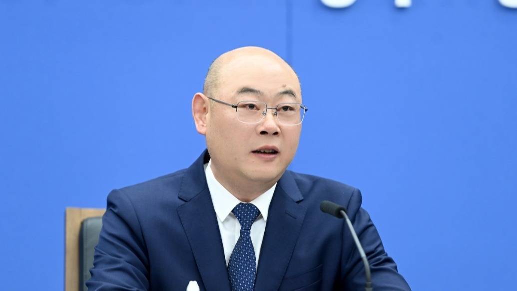 区划调整后,原两江新区管委会主任许宏球调任永川区委副书记