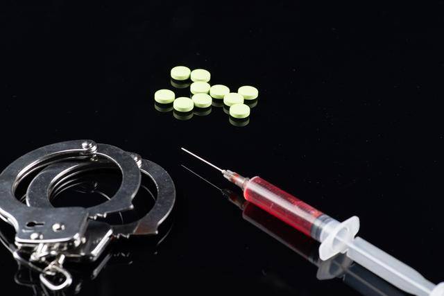 吸毒记录封存,为“少爷”开绿灯?