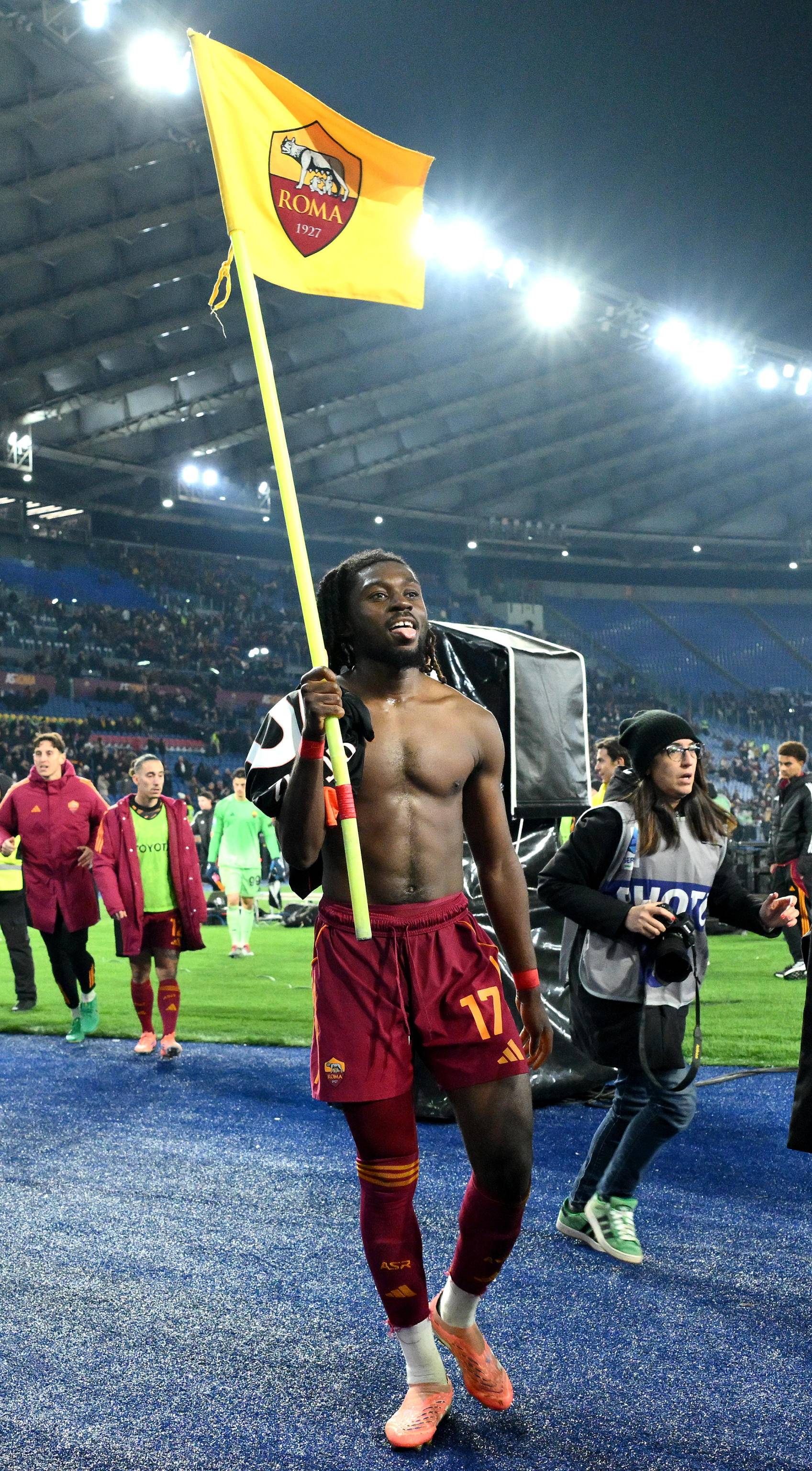 (外代二线)足球——意甲:罗马胜科莫