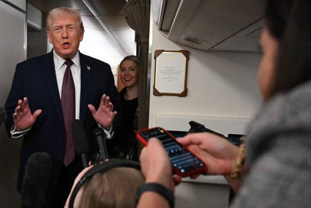 特朗普：格陵兰的防御力量“只有狗拉雪橇”